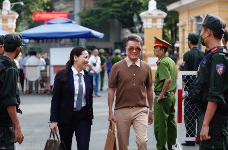 Vụ án Nguyễn Phương Hằng: Ca sĩ Đàm Vĩnh Hưng, Vy Oanh đến tòa, an ninh phiên tòa nghiêm ngặt