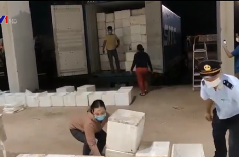 Hơn 24 tấn mỹ phẩm tạm nhập tái xuất bị rút ruột để buôn lậu