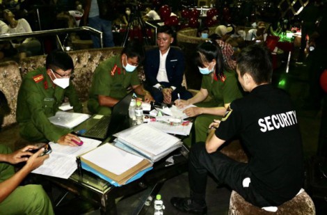 Kiên Giang: Phát hiện 105 khách trong quán bar dương tính với ma túy