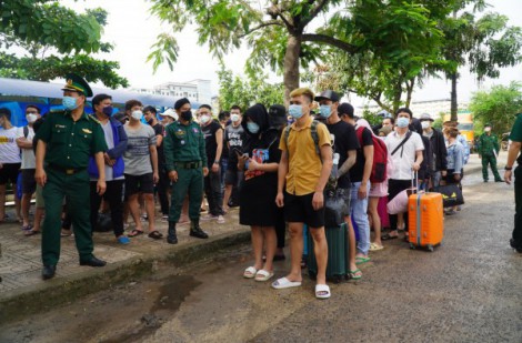 Vụ hàng chục người Việt tháo chạy khỏi casino ở Campuchia: 92 người về nước an toàn