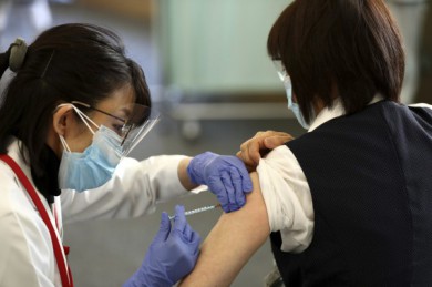 Nhiều người Việt ở Nhật lo lắng về tình trạng thiếu thông tin vắc xin Covid-19