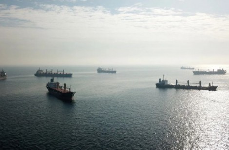 Hơn 100 tàu chở ngũ cốc bị tắc nghẽn ở vùng biển Thổ Nhĩ Kỳ
