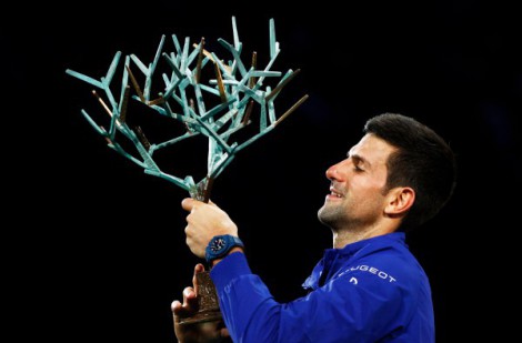Vô địch Paris Masters, Djokovic tiếp tục tạo ra những kỷ lục