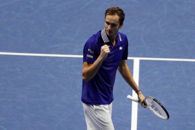 ĐKVĐ Medvedev ra quân thành công tại ATP Finals