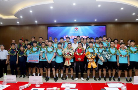 ĐT U23 Việt Nam ca khúc khải hoàn, rạng rỡ trong lễ mừng công vô địch U23 Đông Nam Á 2023