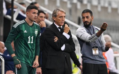 HLV Roberto Mancini chuẩn bị cho trận ra mắt cùng ĐT  Ả rập Xê út