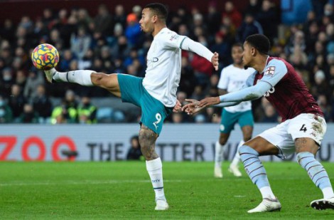 Kết quả Ngoại hạng Anh: HLV Guardiola thở phào khi vượt ải Aston Villa
