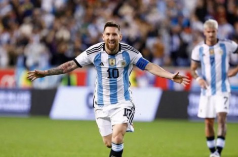 Messi cán mốc 90 bàn thắng cho ĐT Argentina