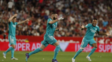 Ngược dòng khó tin hạ Sevilla, Real Madrid tiến sát ngôi vô địch La Liga