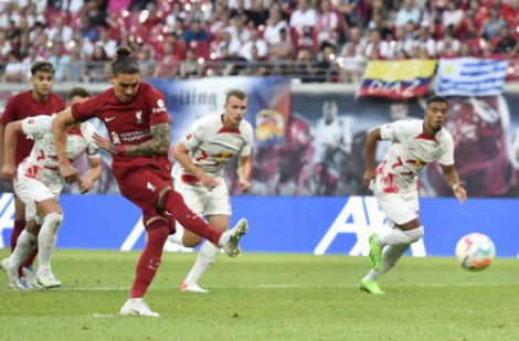 RB Salzburg giành chiến thắng trong trận giao hữu với Liverpool