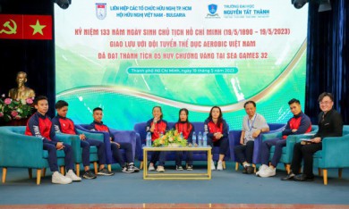 Sau 5 HCV SEA Games 32, tuyển aerobic Việt Nam về nước giao lưu với sinh viên