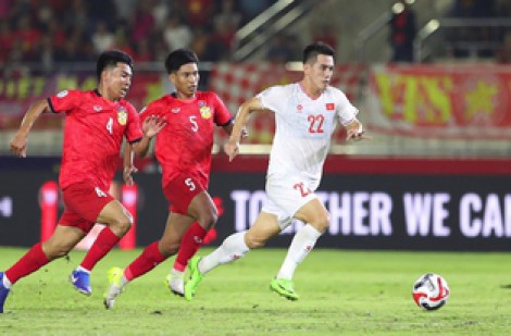 AFF Cup 2024: HLV Kim Sang-sik 'xem giò' Indonesia, Philippines