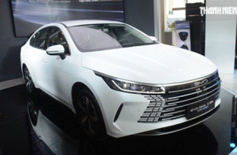 BYD Seal 5 chốt giá 696 triệu, sedan hạng hạng C đầu tiên dùng công nghệ PHEV