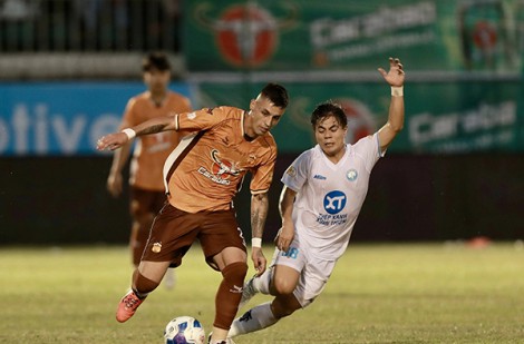 Bảng xếp hạng V-League mới nhất: HAGL bất bại vẫn đứng trên đỉnh, nhưng...