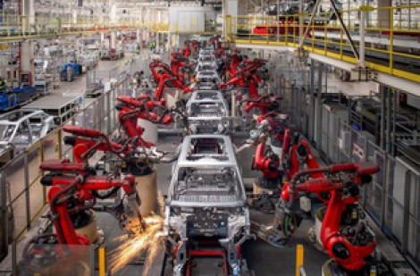 Báo Anh: Doanh nhân phương Tây 'chấn động' sau khi thăm nhà máy Trung Quốc