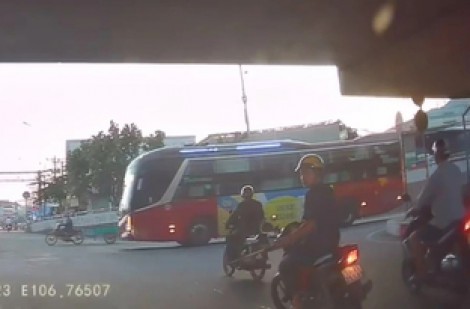 Bắt nghi phạm vụ tài xế cầu cứu vì bị đập xe ở TP.Thủ Đức