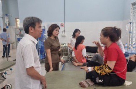 Bình Phước: 63 công nhân nhập viện cấp cứu, nghi ngộ độc thực phẩm