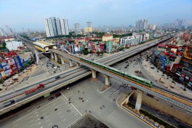 Bộ Chính trị yêu cầu tiếp tục đầu tư tàu điện ngầm tại Hà Nội, TP.HCM