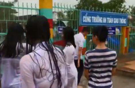 Bức xúc trước hình ảnh quần áo ôm sát do trời mưa ướt bị đưa lên mạng