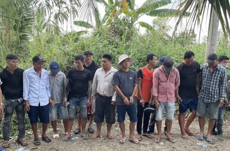 Cà Mau: Triệt phá 2 tụ điểm đá gà ăn tiền