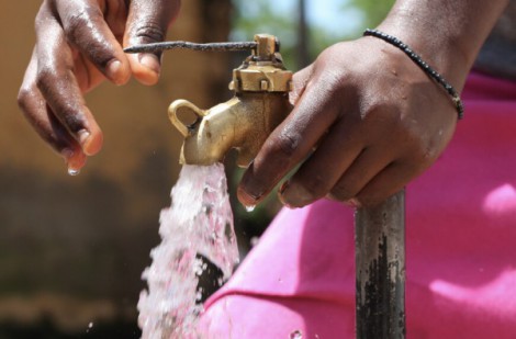 Cam kết về nước không chì: Hướng tới tương lai nước uống không nhiễm chì