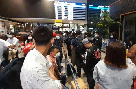 Cảnh giác với dịch vụ đón tiễn nhanh ở sân bay