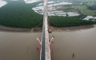 Cầu Bến Rừng gần 2.000 tỉ nối Hải Phòng - Quảng Ninh sắp thông xe