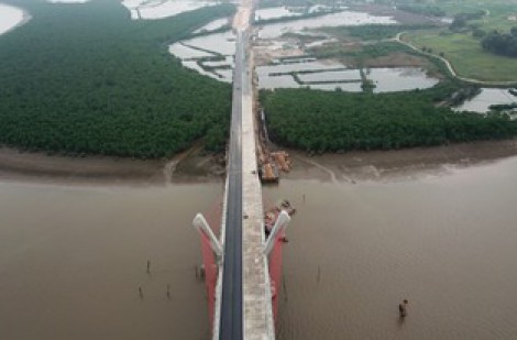 Cầu Bến Rừng gần 2.000 tỉ nối Hải Phòng - Quảng Ninh sắp thông xe