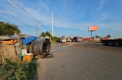 Chặn đứng hiểm họa từ những xe chở thép cuộn thiếu an toàn