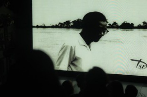 Con gái bác sĩ Trần Duy Hưng xúc động với những hình ảnh 'chưa từng xem' về cha