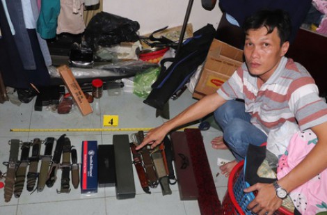 Công an TP.HCM thu 9.000 viên đạn, 100 khẩu súng trong đường dây mua bán vũ khí