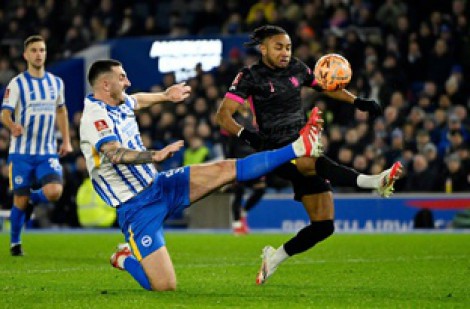 Cúp FA: Chelsea với vận đen thua ngược