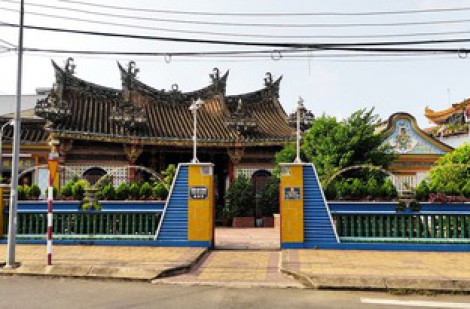 Dấu xưa mở cõi đất phương Nam: Trăm năm di tích Kiến An Cung