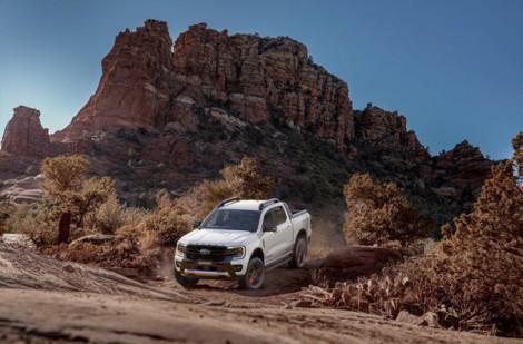 Ford Việt Nam ra mắt Ranger Stormtrak hoàn toàn mới và Everest Platinum cao cấp