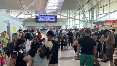 Gần 300 du khách bị bỏ rơi ở Phú Quốc lên máy bay về Đài Loan