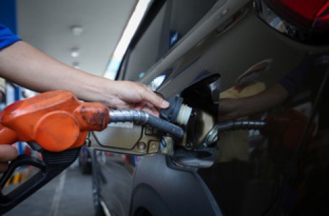 Giá xăng dầu hôm nay 30.10.2025: Xăng trong nước tăng mạnh từ chiều nay