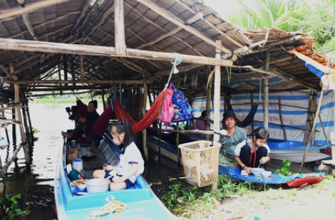 Gian nan đường đến trường bằng vỏ lãi của học sinh miền Tây