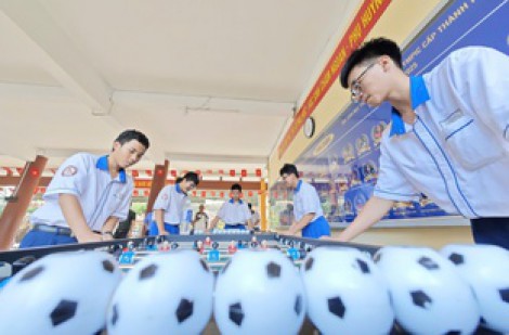 ”Giáo dục thành phố chưa bao giờ đặt nặng vấn đề học và thi cử”