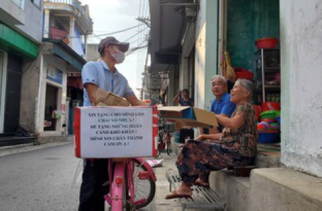 ”Gieo” yêu thương nơi cửa bể