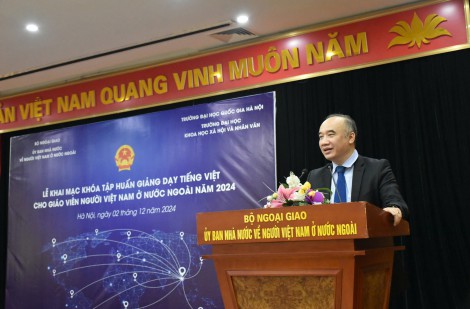 Gìn giữ bản sắc văn hóa dân tộc trong cộng đồng người Việt Nam ở nước ngoài