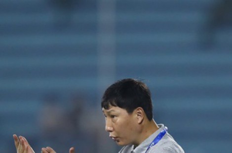 HLV Kim Sang-sik đi một nước cờ lạ, đội tuyển Việt Nam tính toán điều gì?