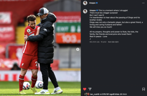 HLV Klopp đau đớn tột cùng, CĐV Liverpool đặt vòng hoa ở sân Anfield tưởng nhớ Diogo Jota