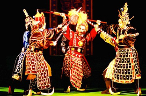 Hát bội... làm tội người ta!