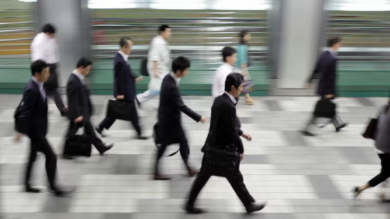 Hồi chuông cảnh tỉnh đối với văn hóa làm việc tiêu cực ở Nhật Bản