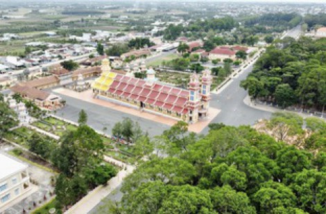 Khám phá vẻ đẹp độc đáo của Tòa thánh Tây Ninh
