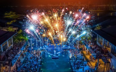 Kích cầu du lịch phía Bắc Nha Trang với màn trình diễn pháo hoa rực rỡ mỗi tối