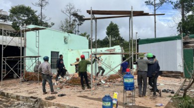 Lâm Đồng: Cưỡng chế tháo dỡ nhiều công trình xây dựng trong rừng cộng đồng