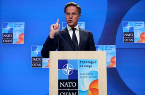 Lãnh đạo NATO cảnh báo nguy cơ từ việc Trung Quốc tăng cường quân sự
