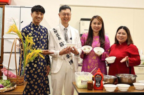 Lễ hội ẩm thực Việt Nam: Người Việt nấu phở đãi người Nhật tại Osaka