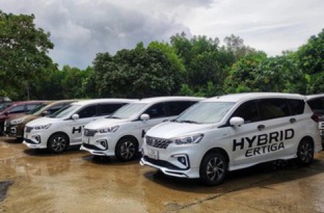 Loạt xe hybrid tại Việt Nam lại đua giảm giá
